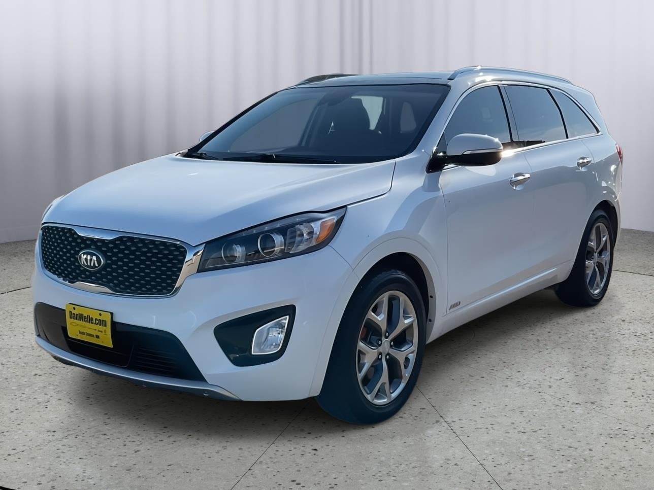 Used 2018 Kia Sorento SX with VIN 5XYPKDA53JG348087 for sale in Sauk Centre, Minnesota