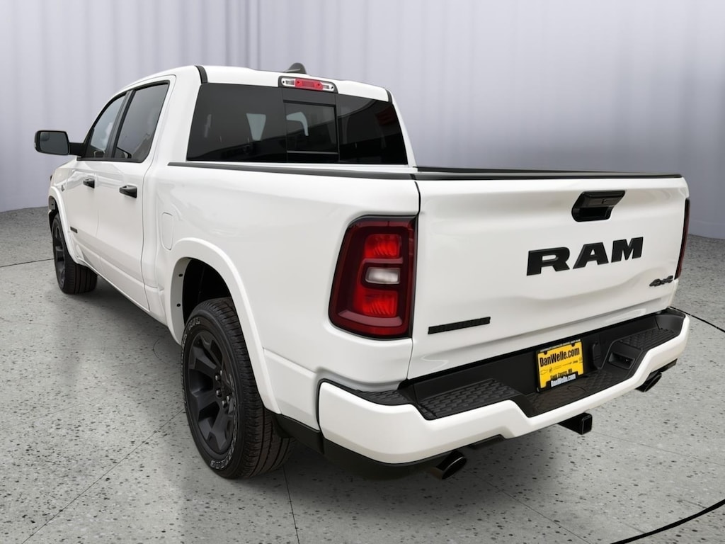 New 2026 Ram 1500 BIG HORN CREW CAB 4X4 5'7 BOX Pickup