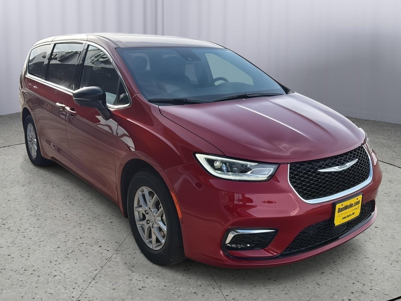 2026 Chrysler Pacifica Select - Photo 7