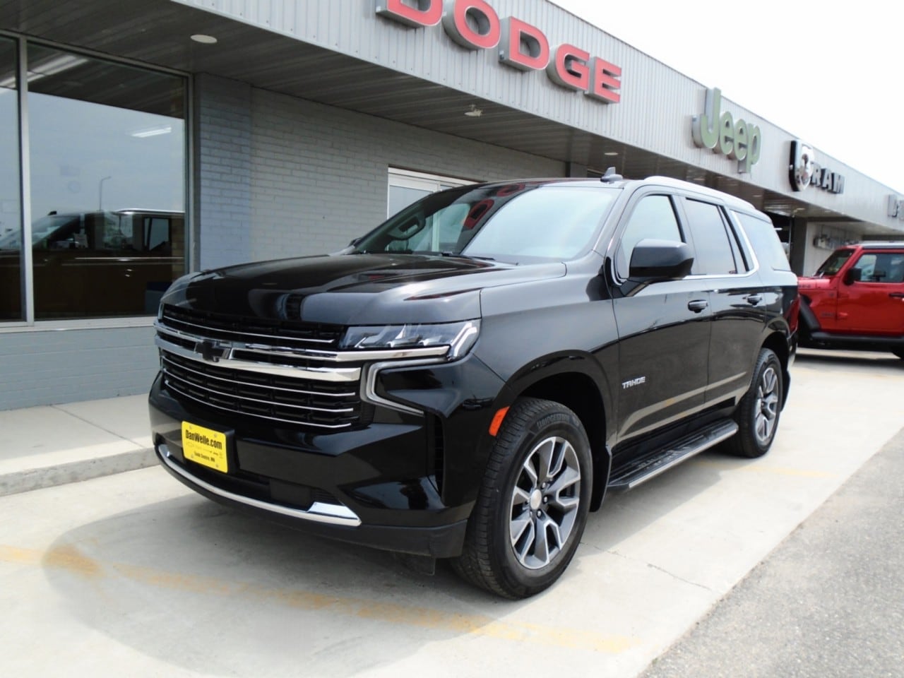 Used 2021 Chevrolet Tahoe LT with VIN 1GNSKNKD7MR477128 for sale in Sauk Centre, Minnesota
