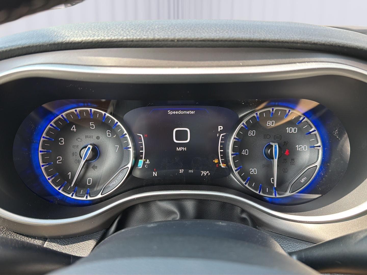 2027 Chrysler Pacifica Limited - Photo 21