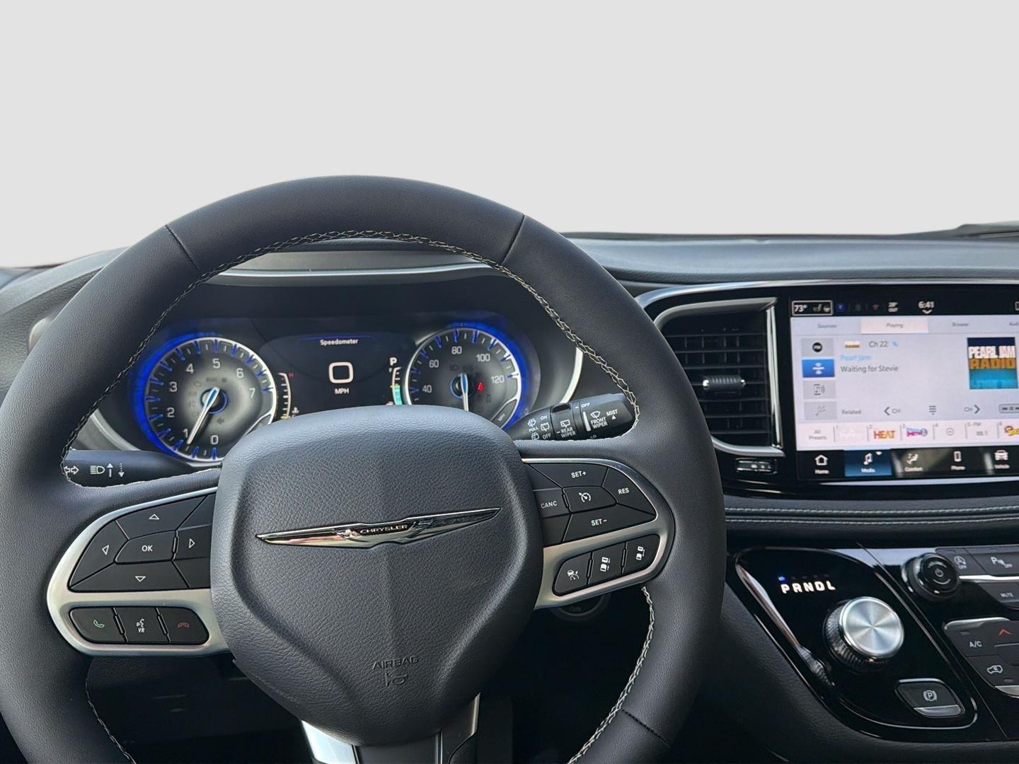 2026 Chrysler Pacifica Select - Photo 28