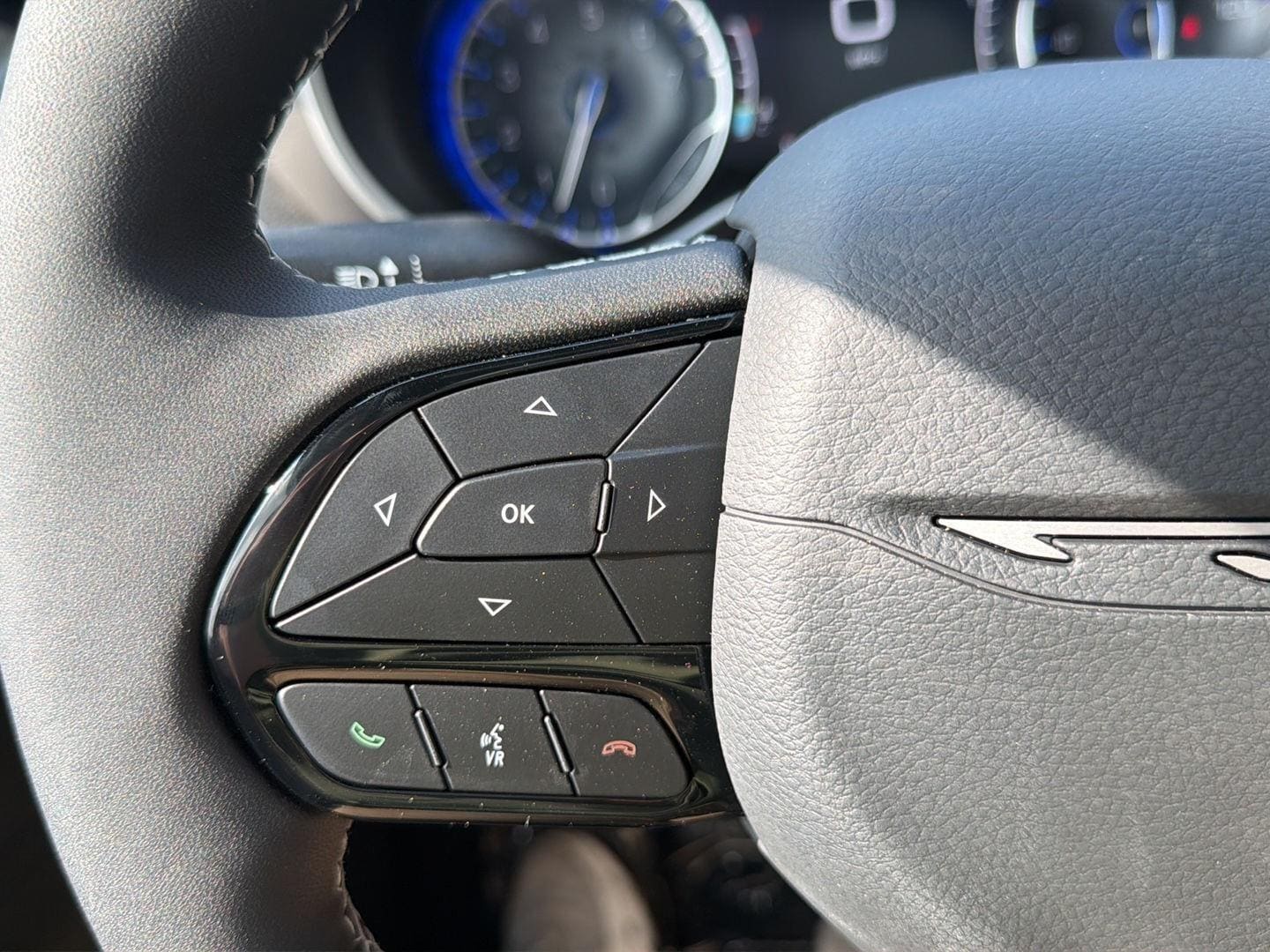 2027 Chrysler Pacifica Limited - Photo 22