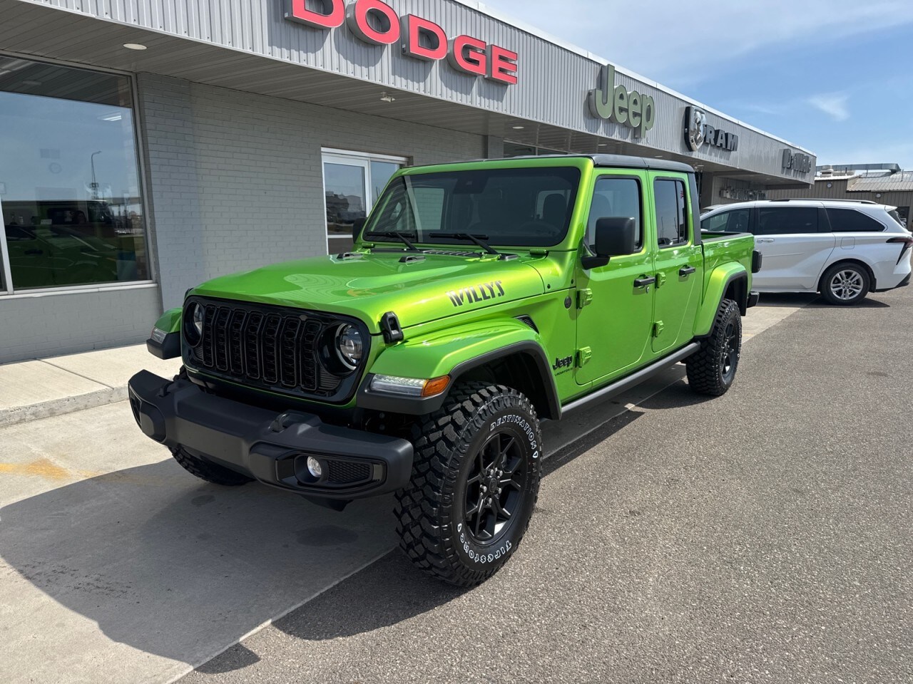 2025 Jeep Gladiator Willys photo 3
