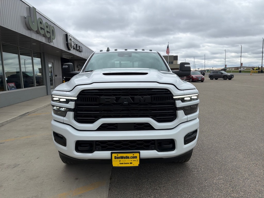 New 2026 Ram 3500 LARAMIE CREW CAB 4X4 8' BOX Pickup