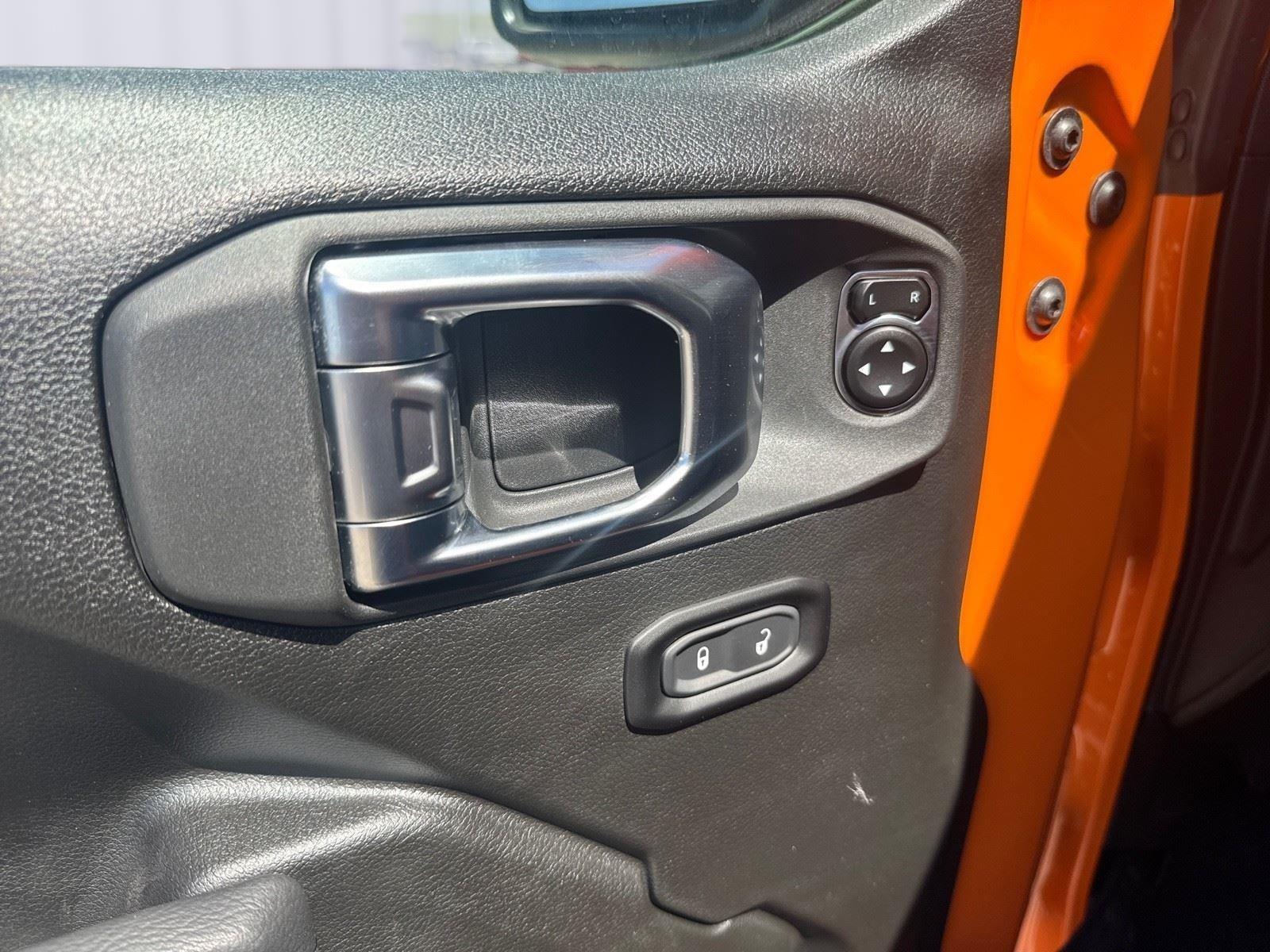 2025 Jeep Wrangler 4-Door Willys - Photo 13