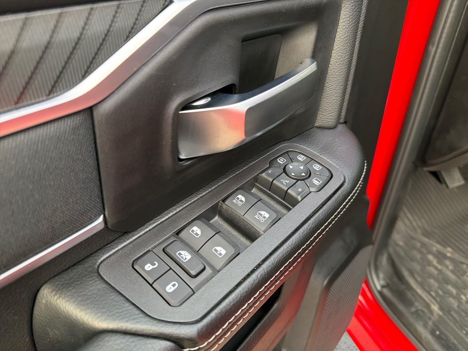 2026 RAM 3500 Big Horn - Photo 14