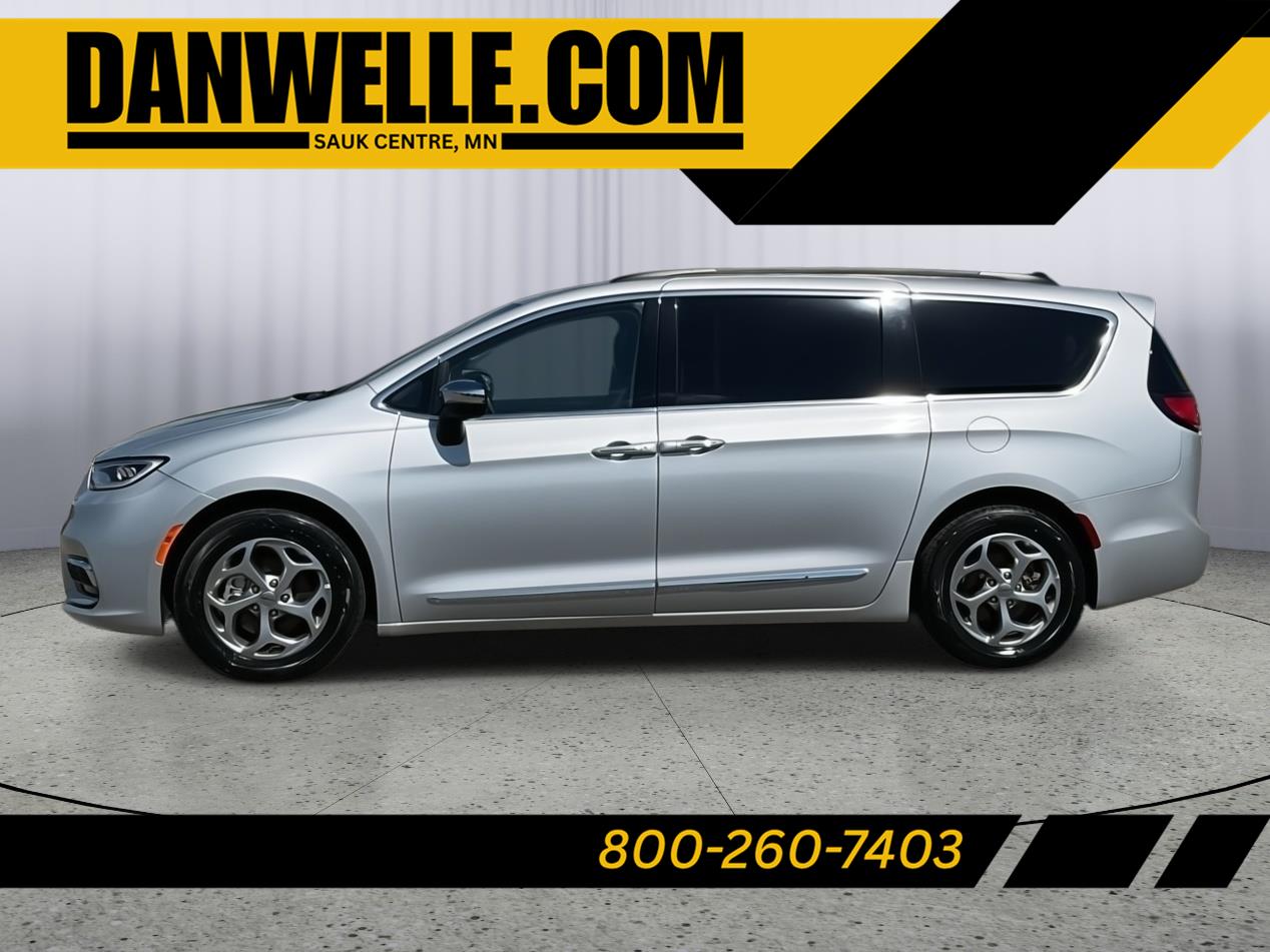 2023 Chrysler Pacifica Van 