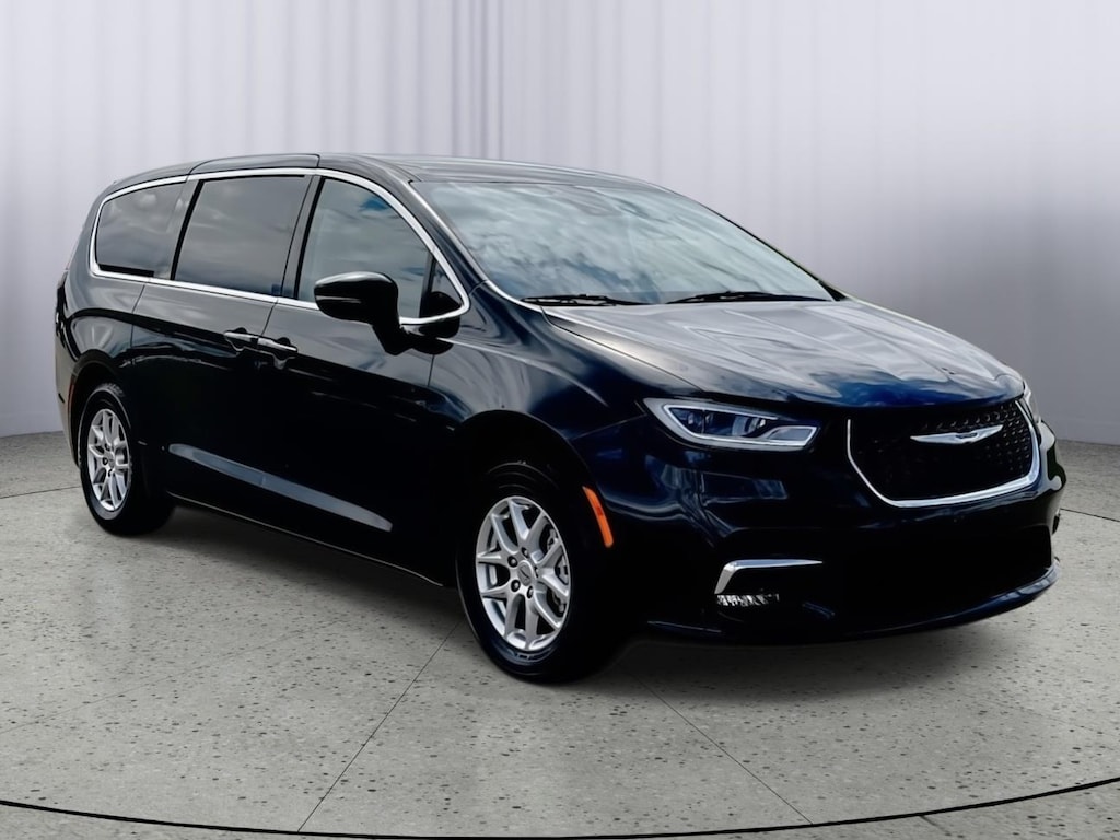 Used 2024 Chrysler Pacifica Touring L Van