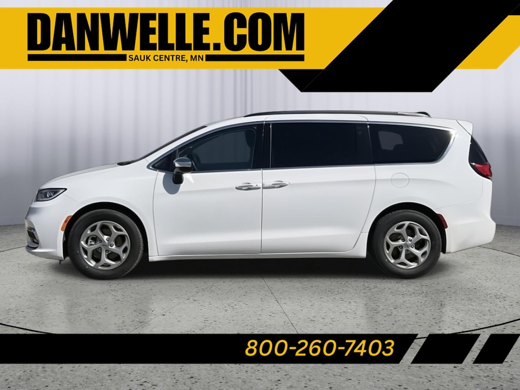 Used 2023 Chrysler Pacifica Limited Van