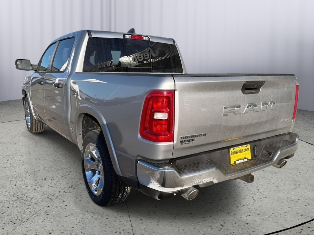 New 2026 Ram 1500 BIG HORN CREW CAB 4X4 5'7 BOX Pickup