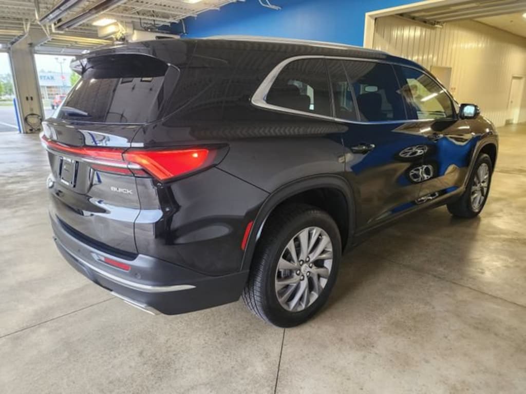 Used 2025 Buick Enclave Preferred SUV