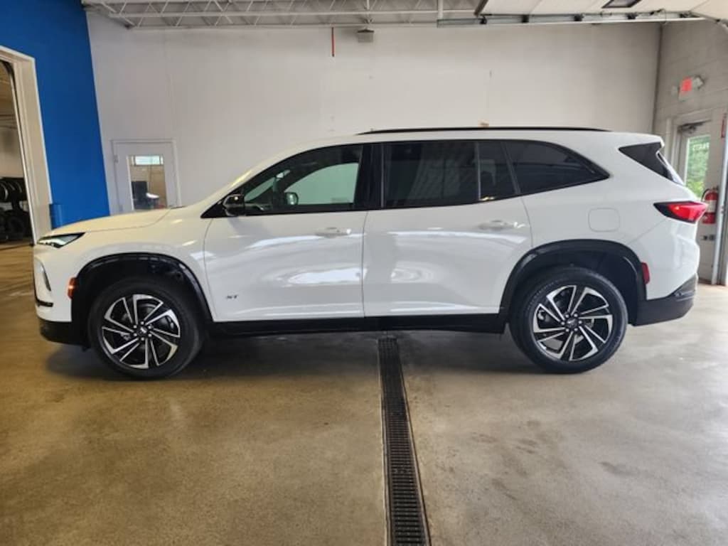 Used 2025 Buick Enclave Sport Touring SUV