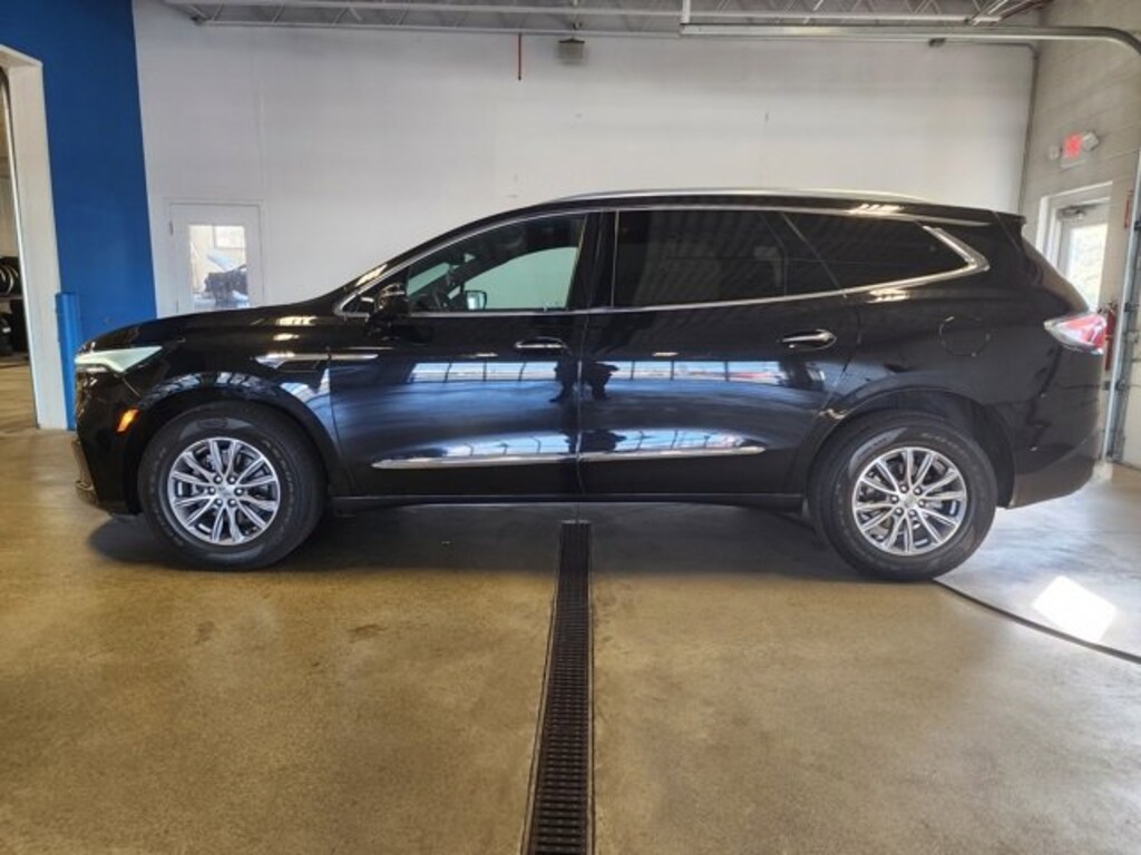 Used 2024 Buick Enclave Essence SUV