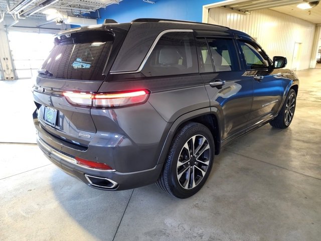 2022 Jeep Grand Cherokee Overland photo 4