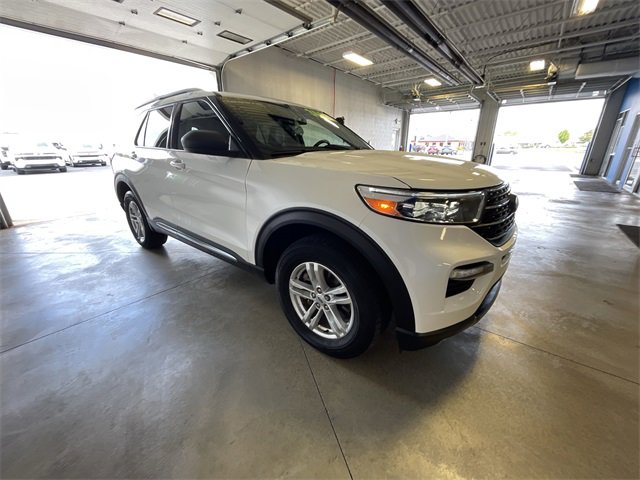 2023 Ford Explorer XLT photo 2