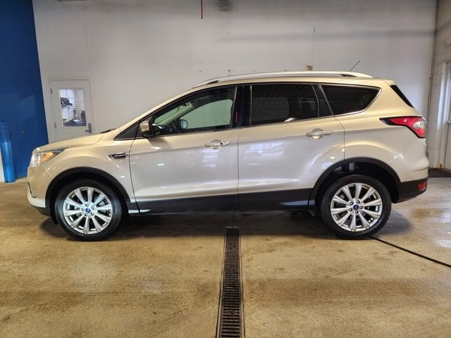 2017 Ford Escape Titanium's photo