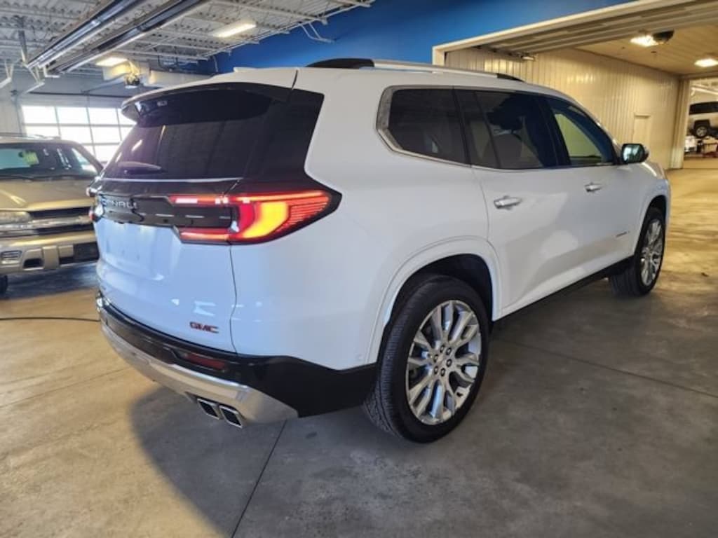 Used 2025 GMC Acadia Denali SUV