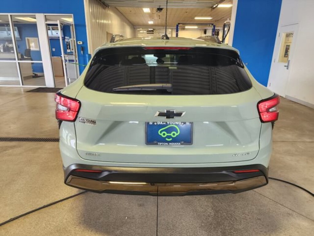 Used 2025 Chevrolet Trax Activ SUV