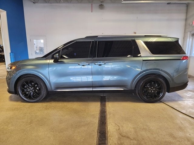 2022 Kia Carnival SX Prestige's photo