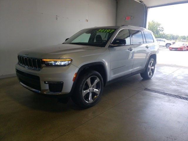 Used 2021 Jeep Grand Cherokee L Limited with VIN 1C4RJKBG0M8122861 for sale in Tipton, IN