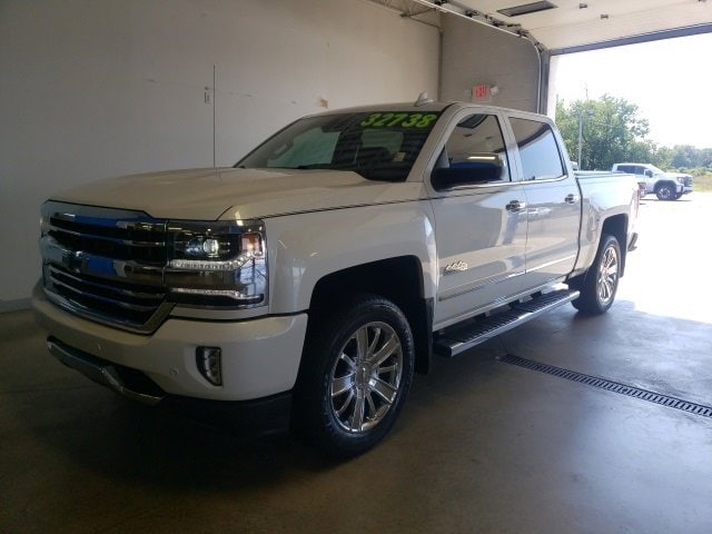 Used 2018 Chevrolet Silverado 1500 High Country with VIN 3GCUKTEC4JG151646 for sale in Tipton, IN