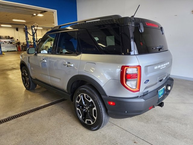 2021 Ford Bronco Sport Outer Banks photo 2