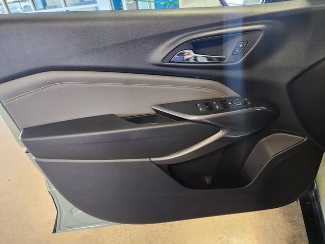 2025 Chevrolet Trax Activ - Photo 8