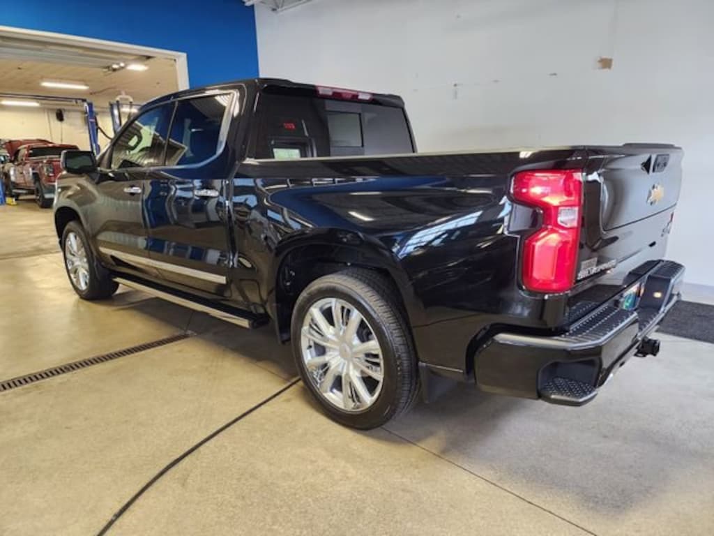 Used 2024 Chevrolet Silverado 1500 High Country Truck