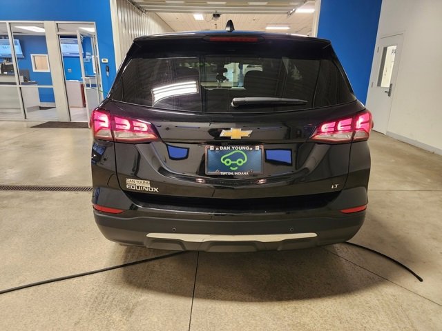 2024 Chevrolet Equinox LT photo 2