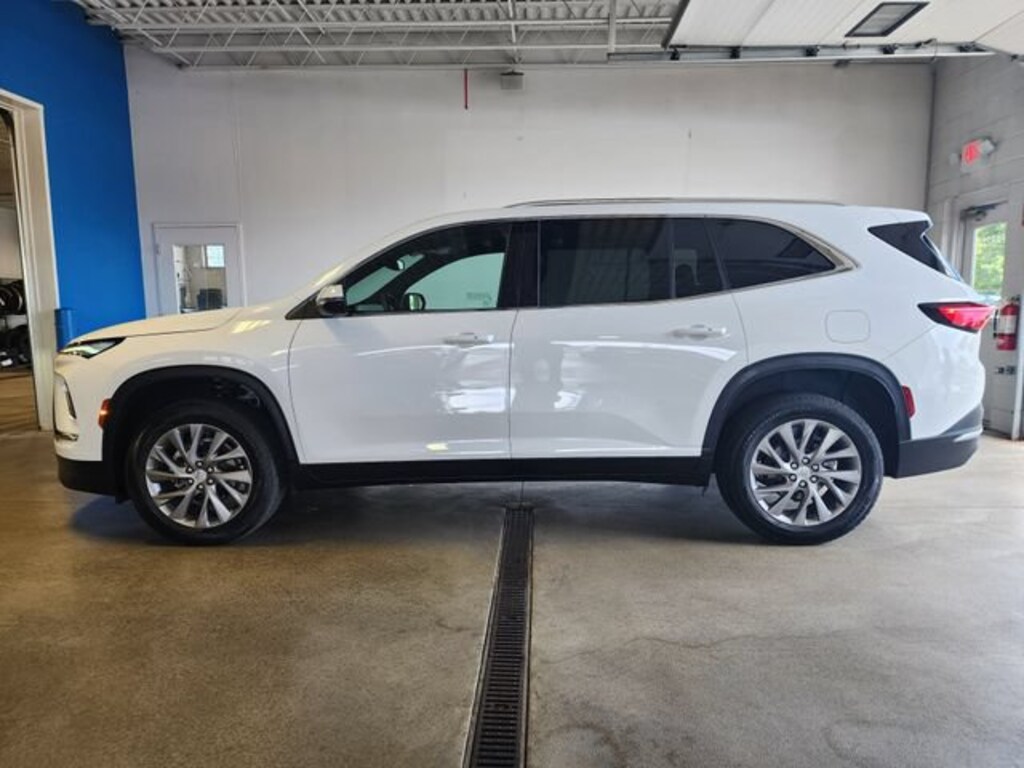 Used 2026 Buick Enclave Preferred SUV