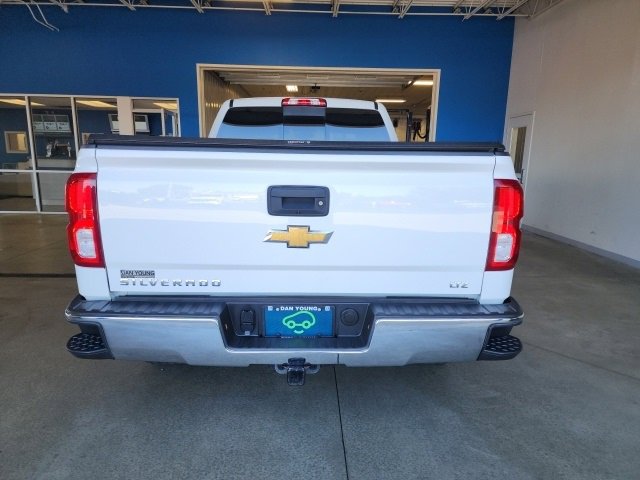 2018 Chevrolet Silverado 1500 LTZ photo 3