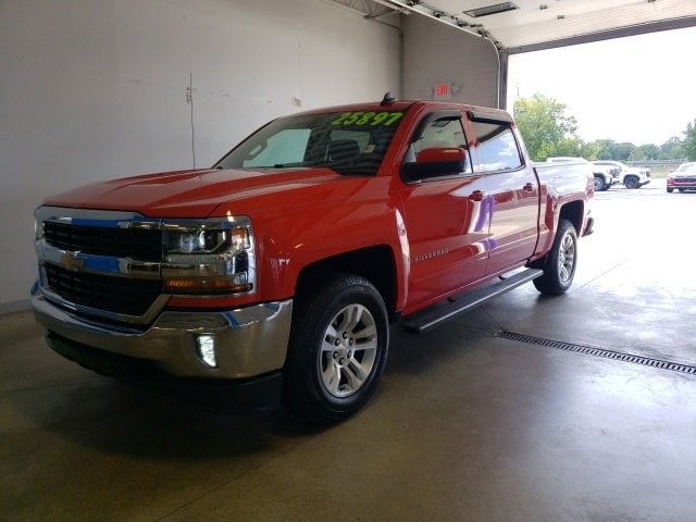 Used 2017 Chevrolet Silverado 1500 LT with VIN 3GCUKREC3HG108672 for sale in Tipton, IN