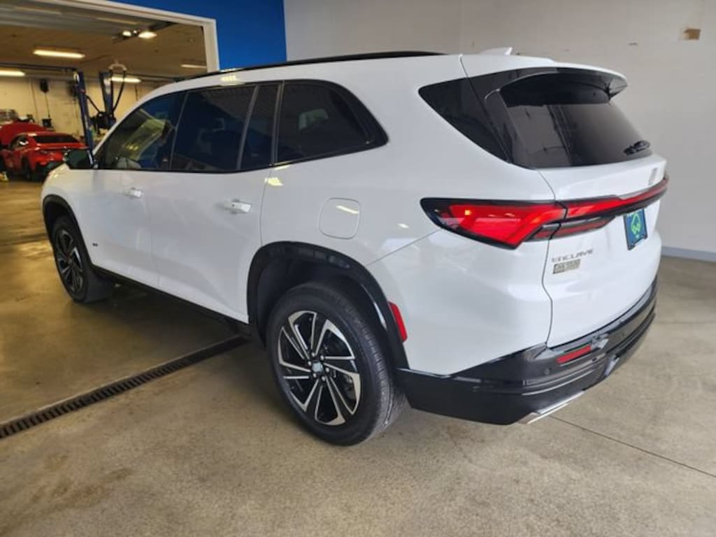 Used 2025 Buick Enclave Sport Touring SUV
