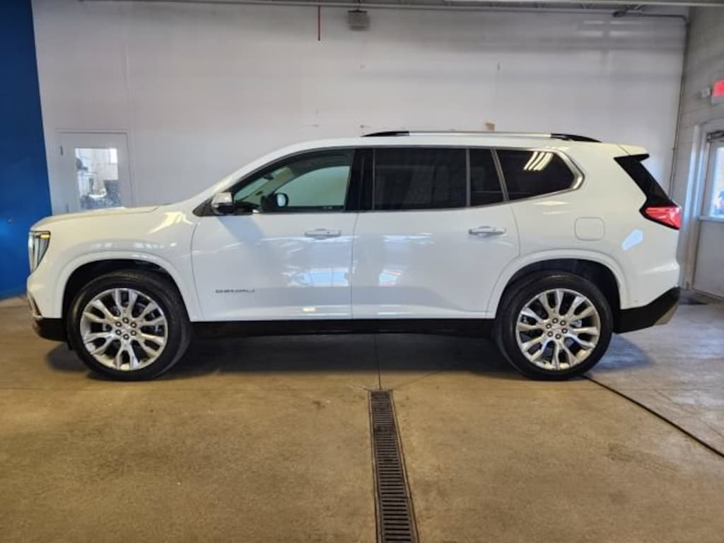 Used 2025 GMC Acadia Denali SUV