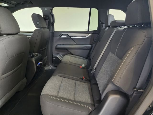 2025 GMC Acadia Elevation - Photo 14