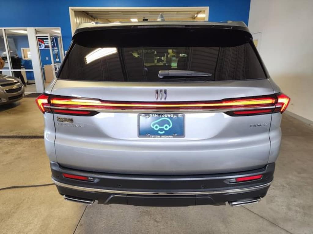 Used 2025 Buick Enclave Preferred SUV