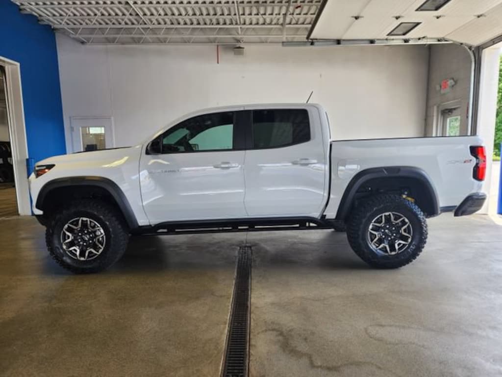 Used 2024 Chevrolet Colorado ZR2 Truck