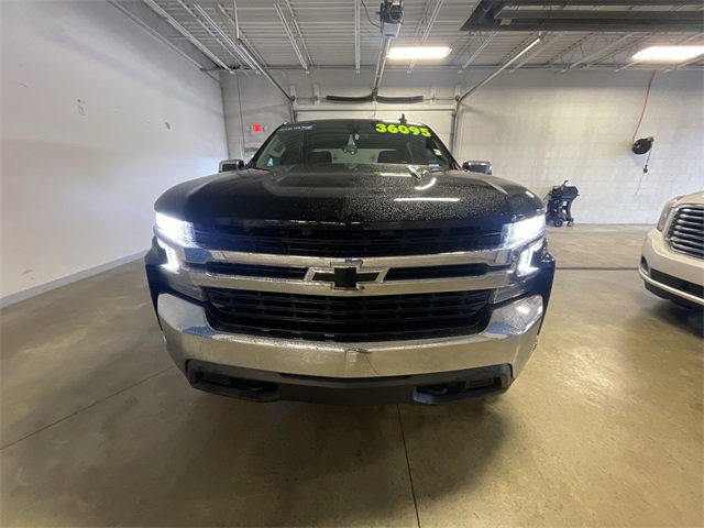 2022 Chevrolet Silverado 1500 LT photo 3