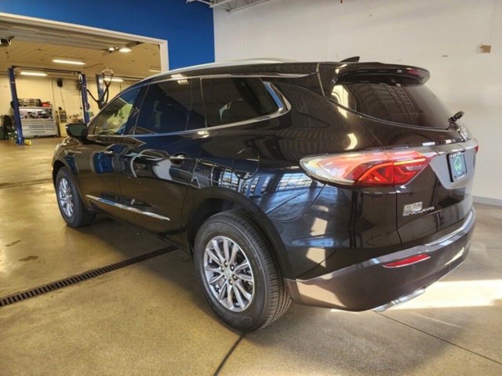 Used 2024 Buick Enclave Essence SUV
