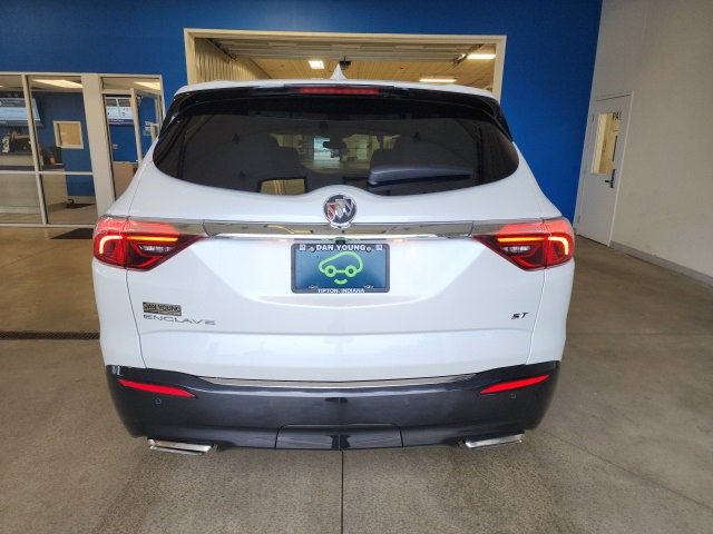2023 Buick Enclave Essence photo 3