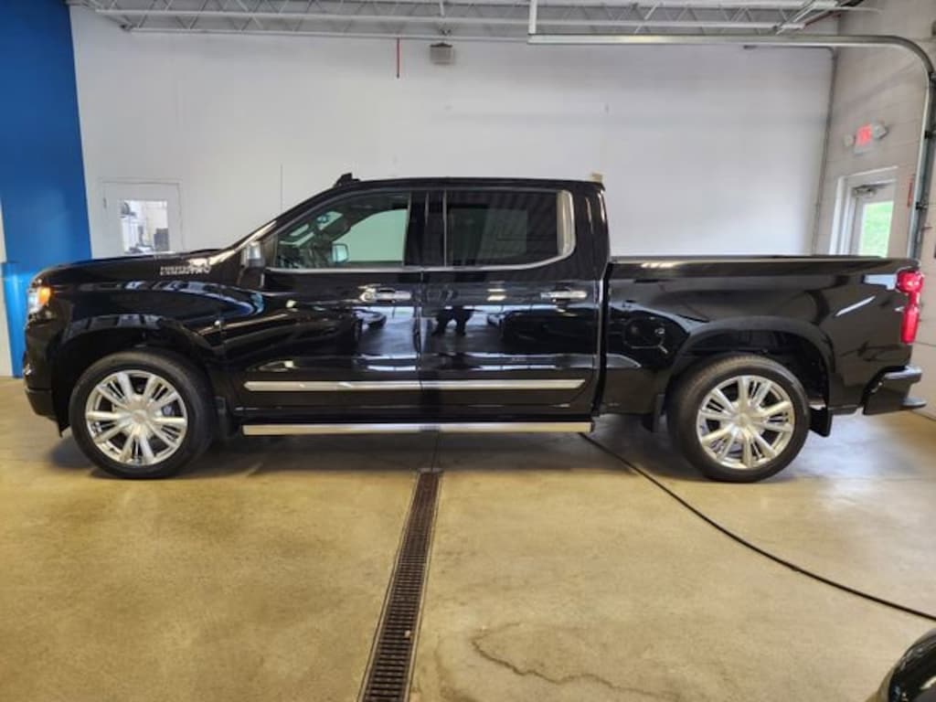 Used 2024 Chevrolet Silverado 1500 High Country Truck