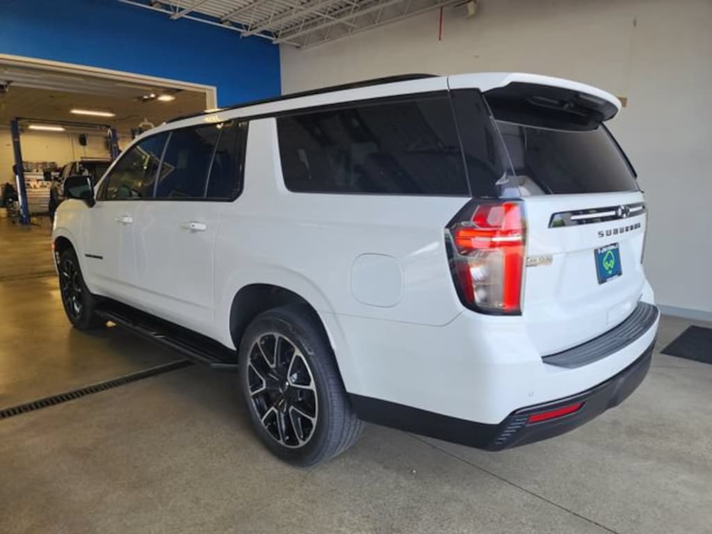 Used 2024 Chevrolet Suburban RST SUV