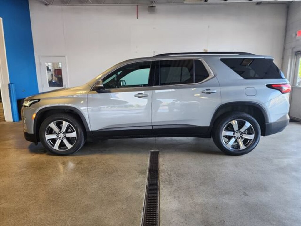Used 2023 Chevrolet Traverse LT Leather SUV