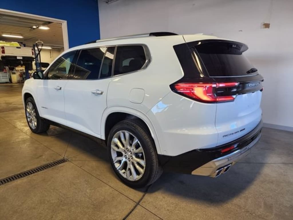 Used 2025 GMC Acadia Denali SUV