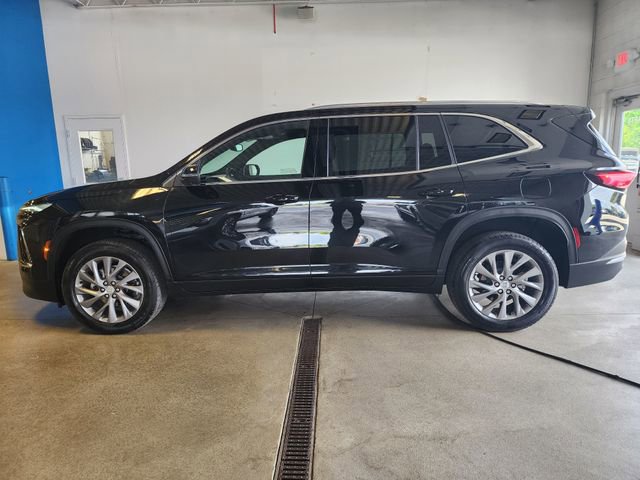 2025 Buick Enclave Preferred AWD's photo