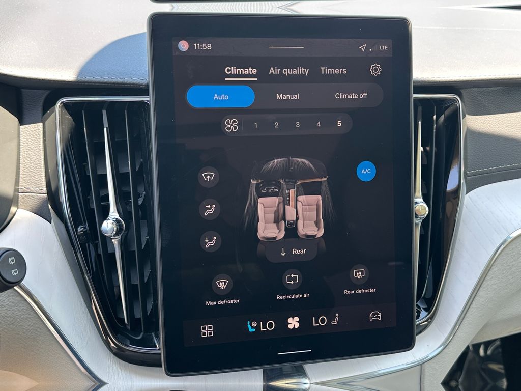 2026 Volvo XC60 Ultra - Photo 22