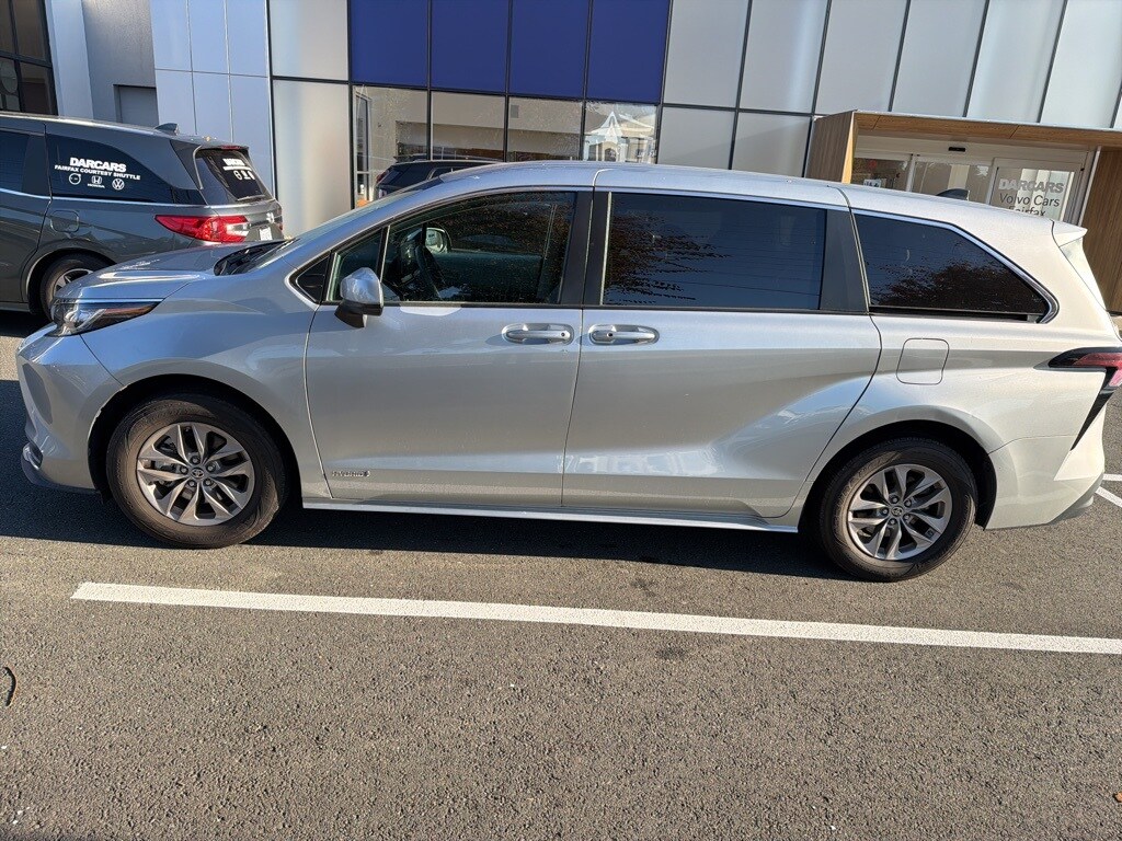 Certified 2021 Toyota Sienna LE 8 Passenger Van