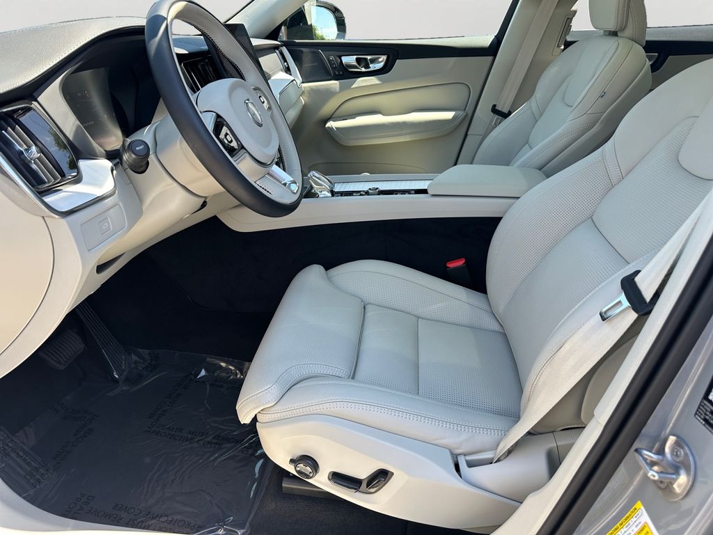 2026 Volvo XC60 Ultra - Photo 15