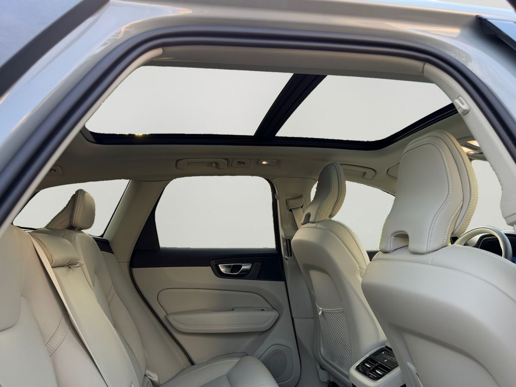 2026 Volvo XC60 Ultra - Photo 7